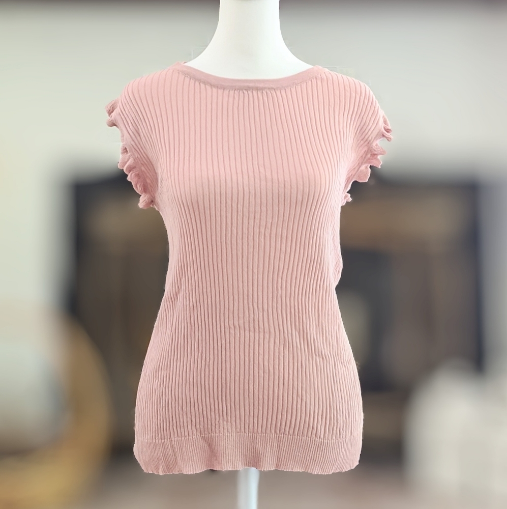 Woman's pink top